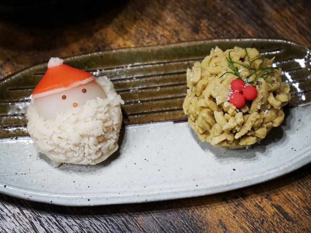 2025年梦见手断接他手预示什么？3招转化危机迎转机