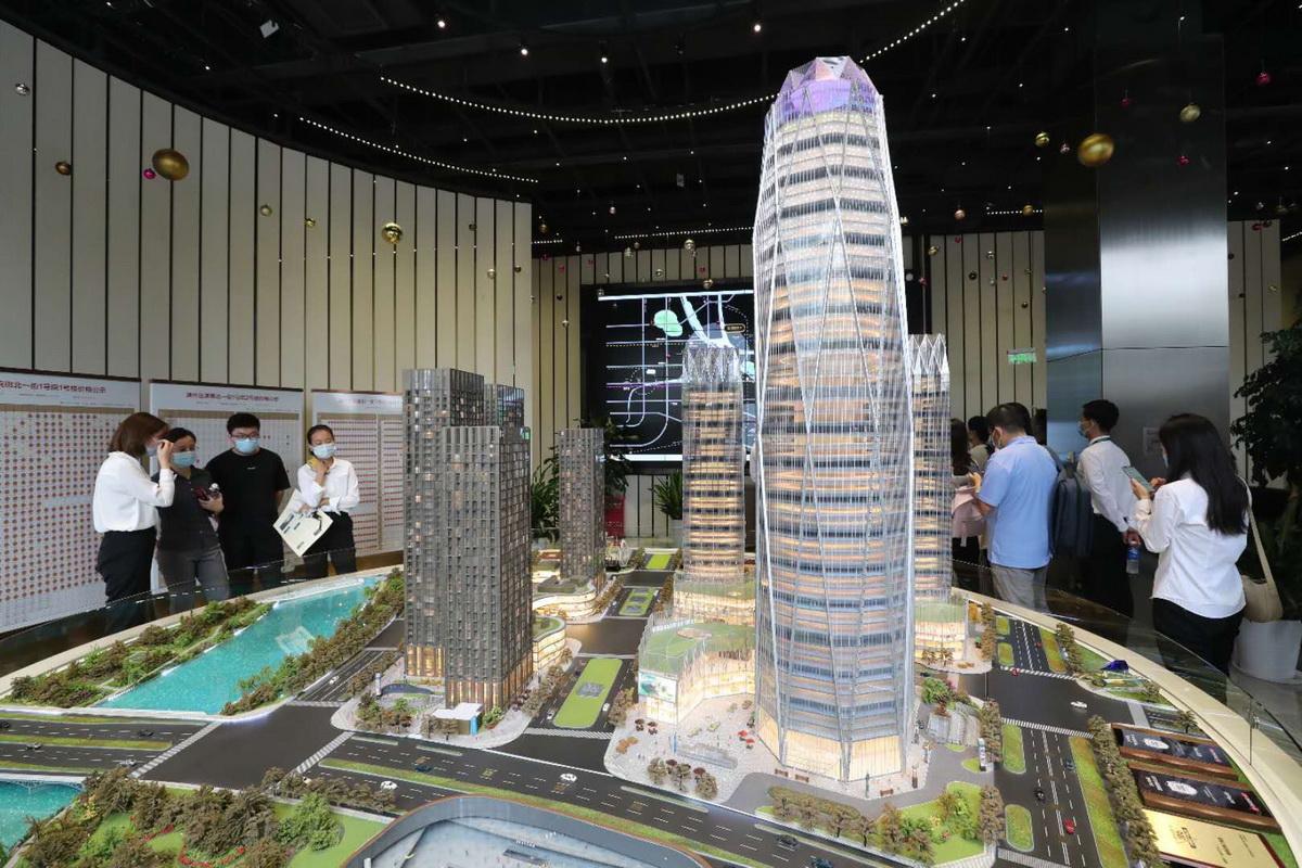 东方体育日报里如何三天组建冠军球队？