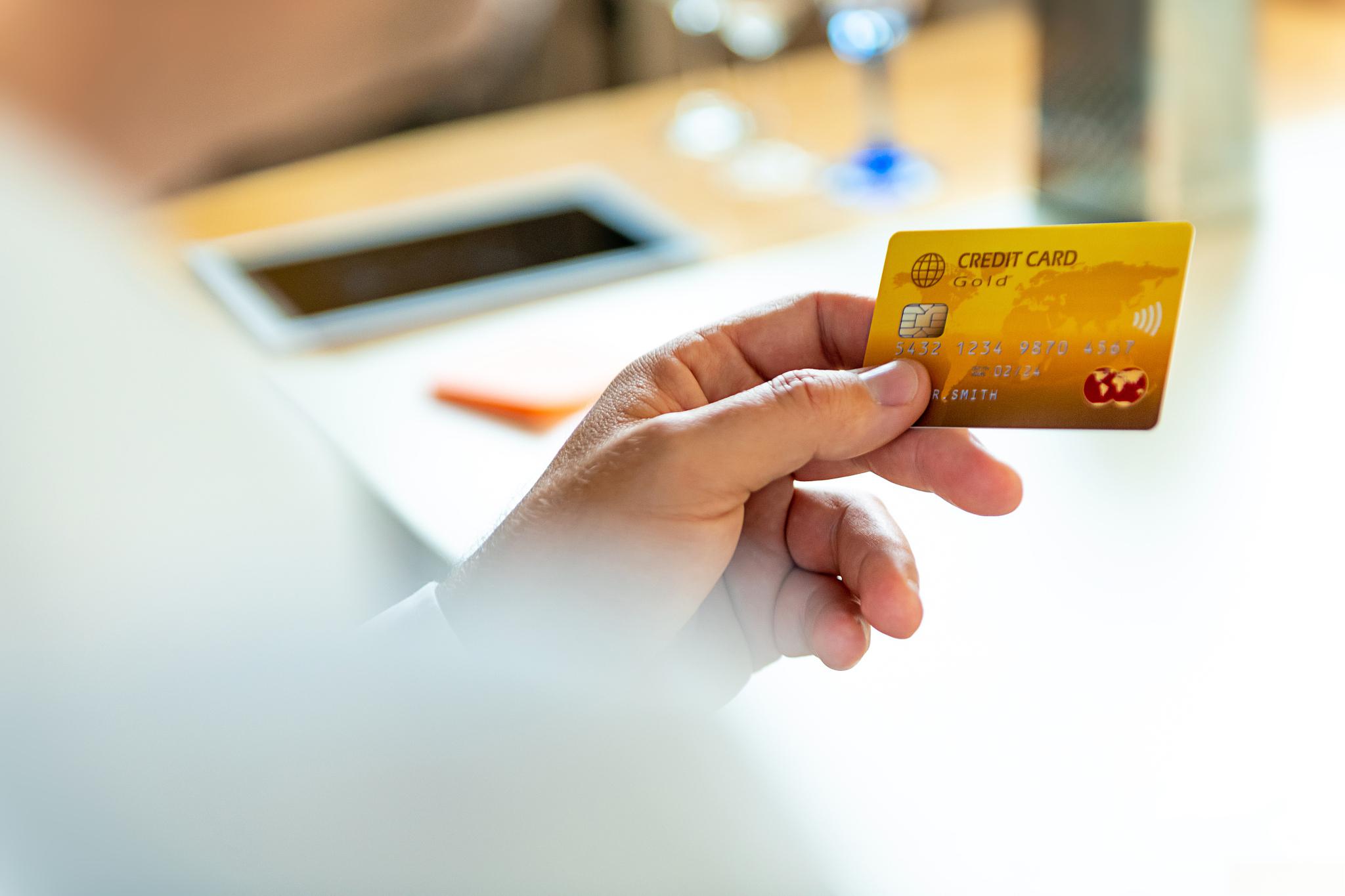 信用卡取现金手续费多少？一文讲清，还有这些注意事项要知道