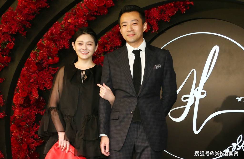 汪小菲二婚现场曝光，与大S婚礼差距太大，S妈深夜发文被骂