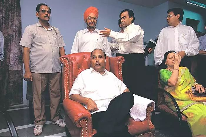 印度首富仆人伺候的奢华生活 印度首富仆人伺候的奢华生活