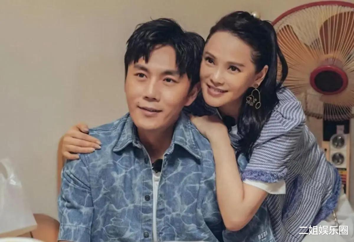 为什么哈林和秦昊都偏爱伊能静，哪怕她被说“作”