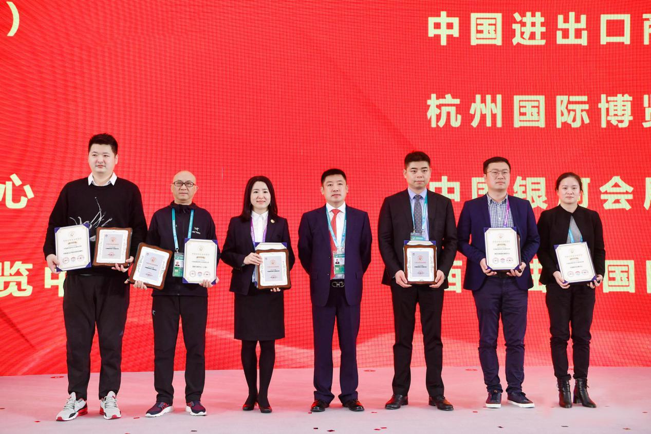 熊猫1.0真的能让新手三天突破流量瓶颈吗? 熊猫1.0真的能让新手三天突破流量瓶颈吗?