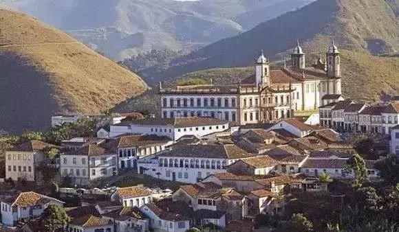 在国外遇到困难该去哪里找靠谱的同胞帮忙？