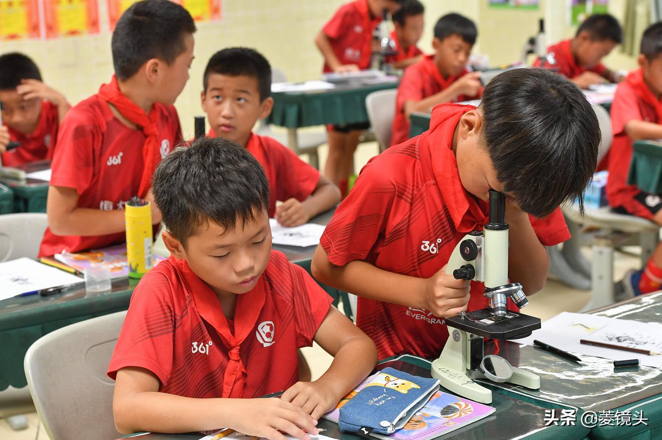 足球比赛的作文