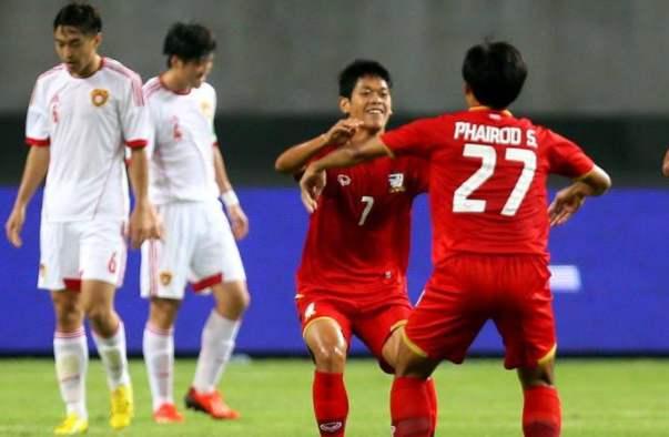 国足赵鹏到底该不该背这个锅？