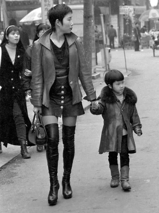 为什么别人的街拍总能引爆华人论坛？