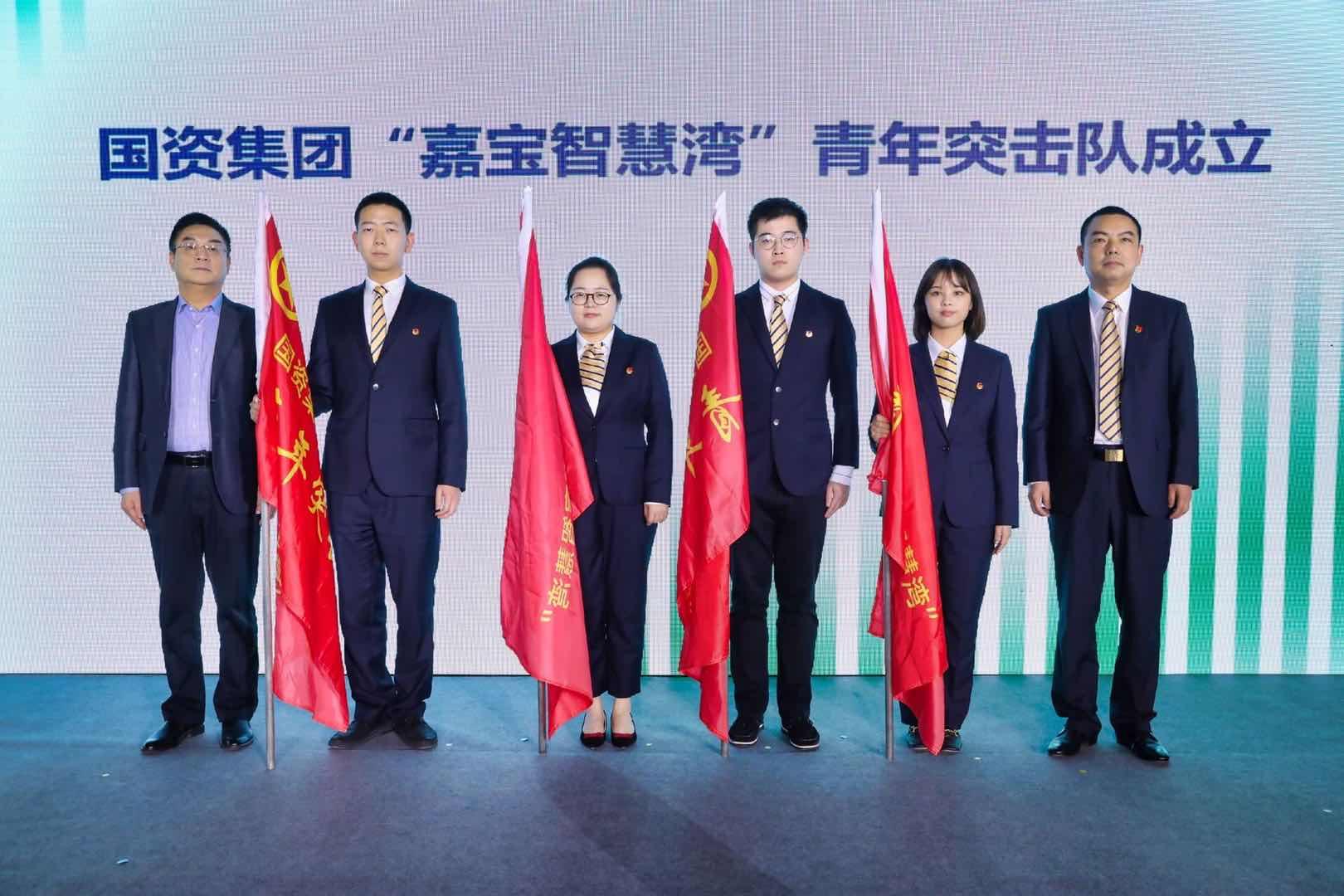 小青车论坛的崛起与争议,年轻用户为何偏爱这类平台,传统论坛如何应对挑战 小青车论坛的崛起与争议,年轻用户为何偏爱这类平台,传统论坛如何应对挑战