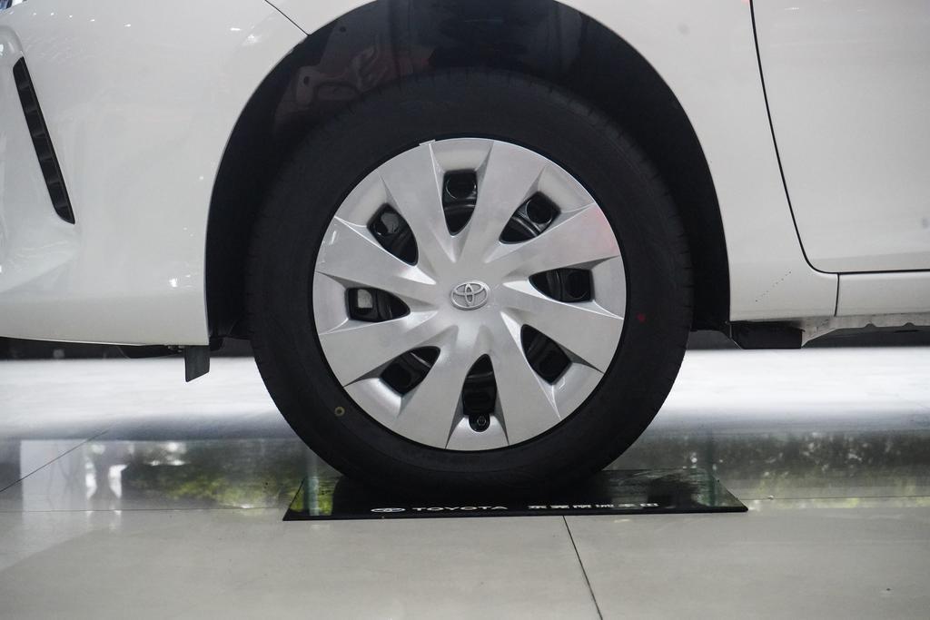 都市通勤油耗高?新威驰百公里油耗4.1L帮你省万元油费 都市通勤油耗高?新威驰百公里油耗4.1L帮你省万元油费