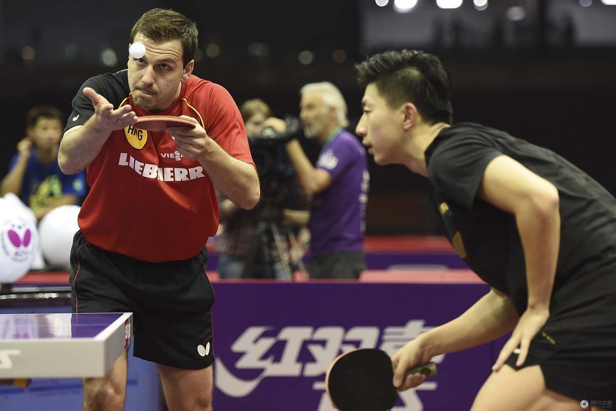 乒乓球新手该学马龙还是奥恰洛夫？