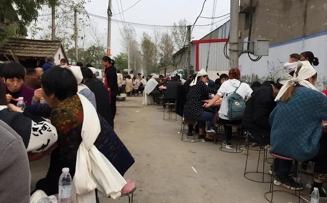 原版周公解梦：梦见疯女人追自己的7种凶吉预兆与破解方法