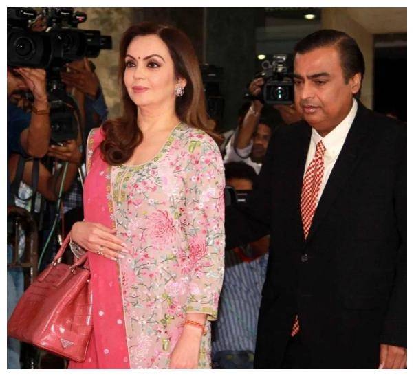 印度首富穆克什・安巴尼600个佣人奢华生活揭秘 印度首富穆克什・安巴尼600个佣人奢华生活揭秘