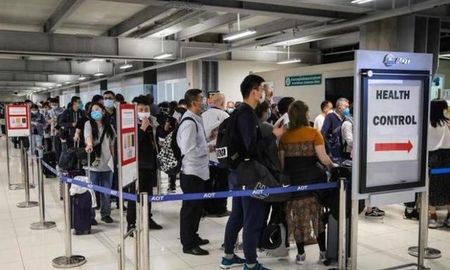 为什么英国一边说群体免疫，一边还要鼓励人民减少传播疫情？_英国群体免疫抗疫措施_新冠肺炎群体免疫策略