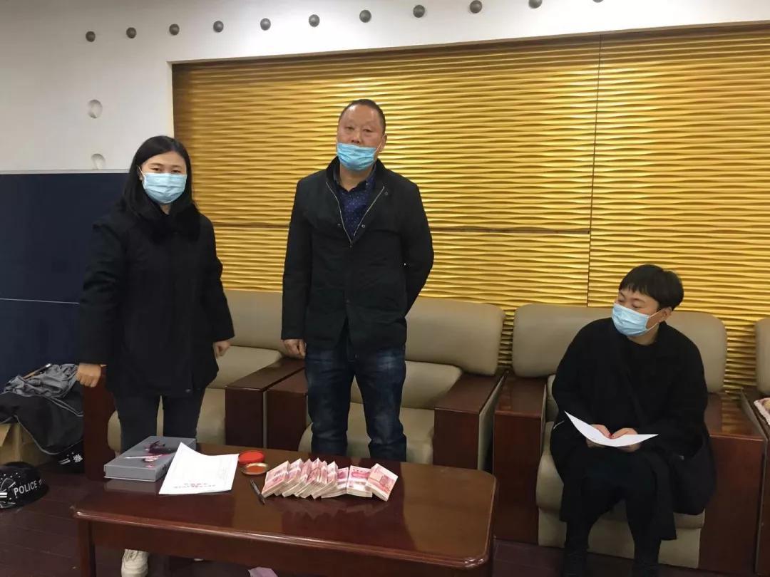 请律师费用揭秘！收费标准大不同，律师教你如何省钱不吃亏！