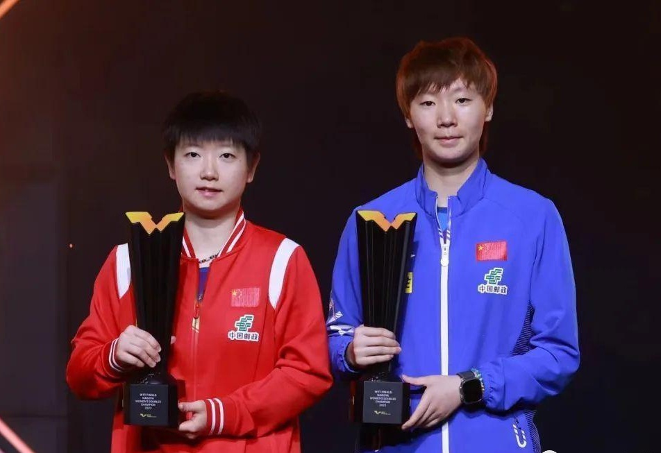 孙颖莎拿冠军了吗_与王曼昱对决谁更强？