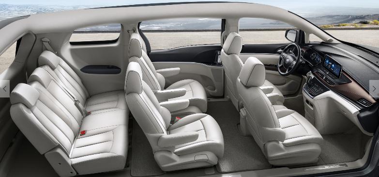 别克gl8怎么样？家庭出行油耗高空间小难题被它破解了