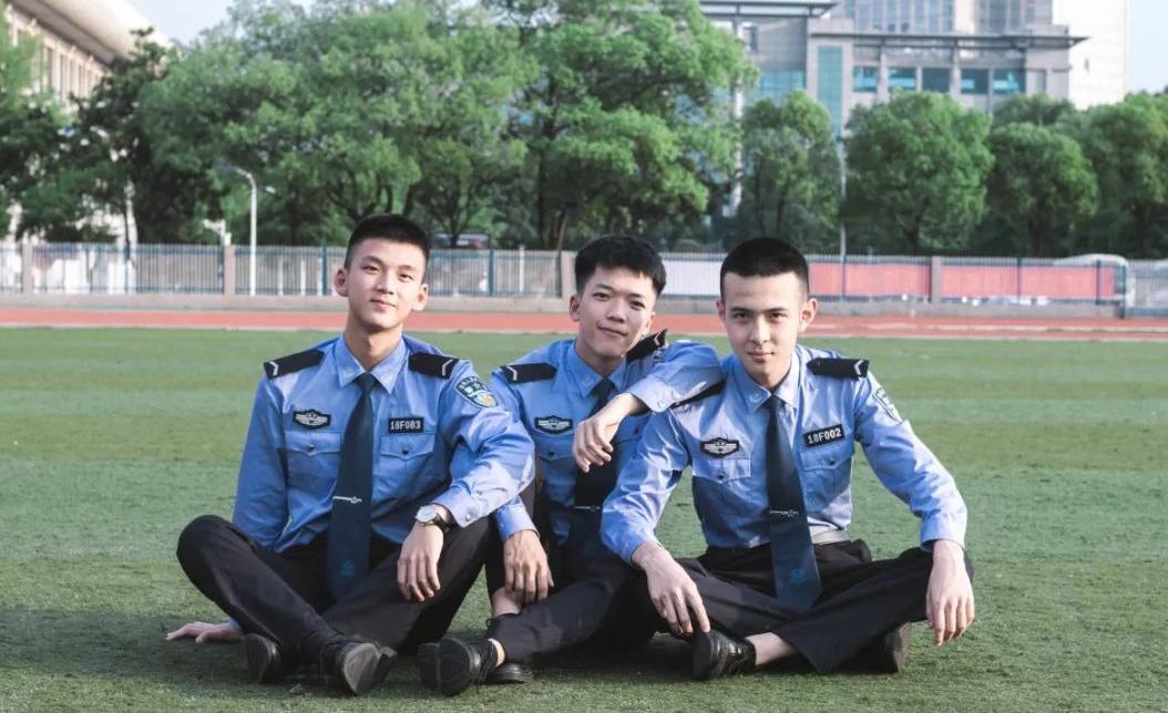 当警察报考什么专业比较好 当警察报考什么专业比较好