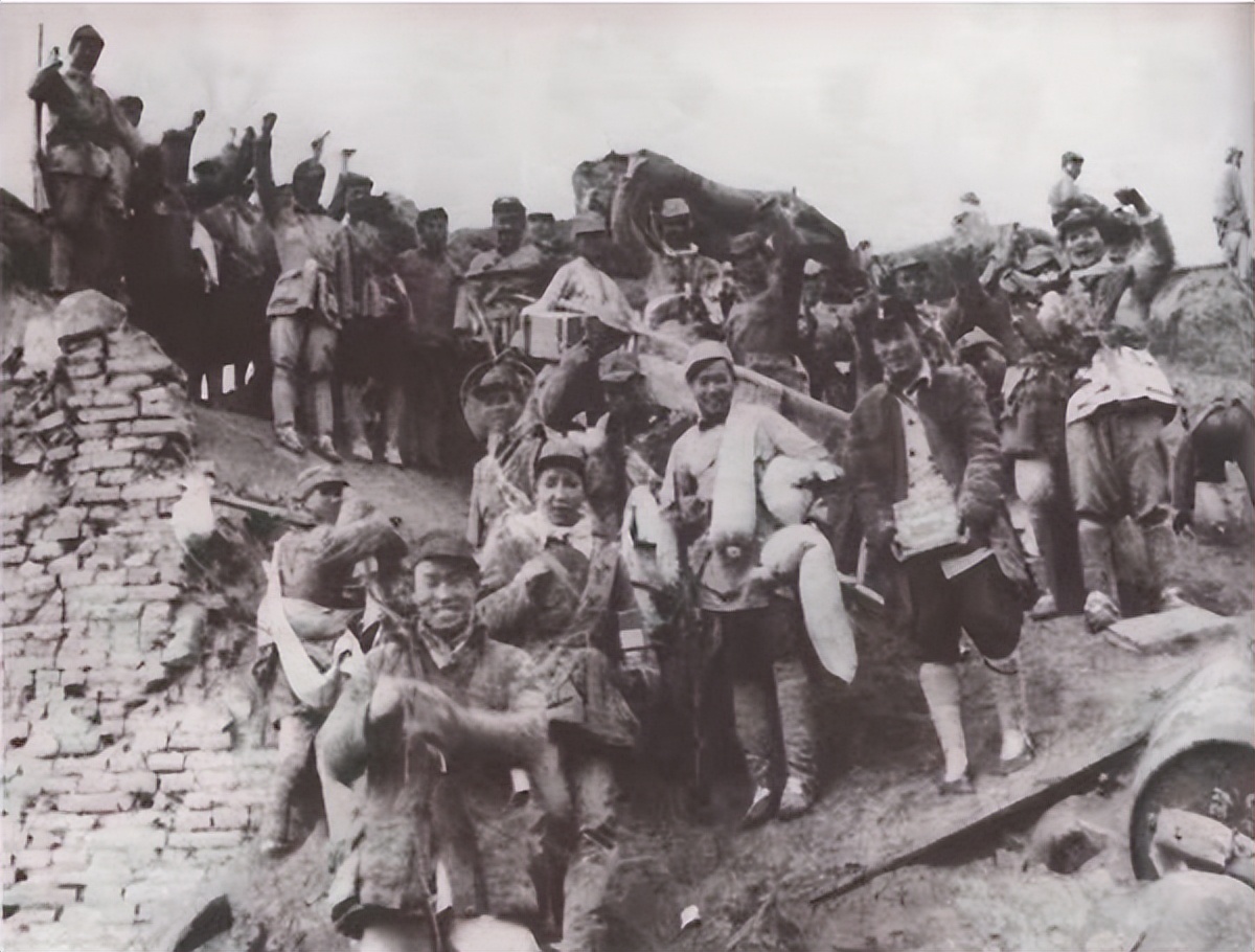 孙殿英与蒋介石关系_孙殿英军阀历史评价_谁能评价一下孙殿英这个人？