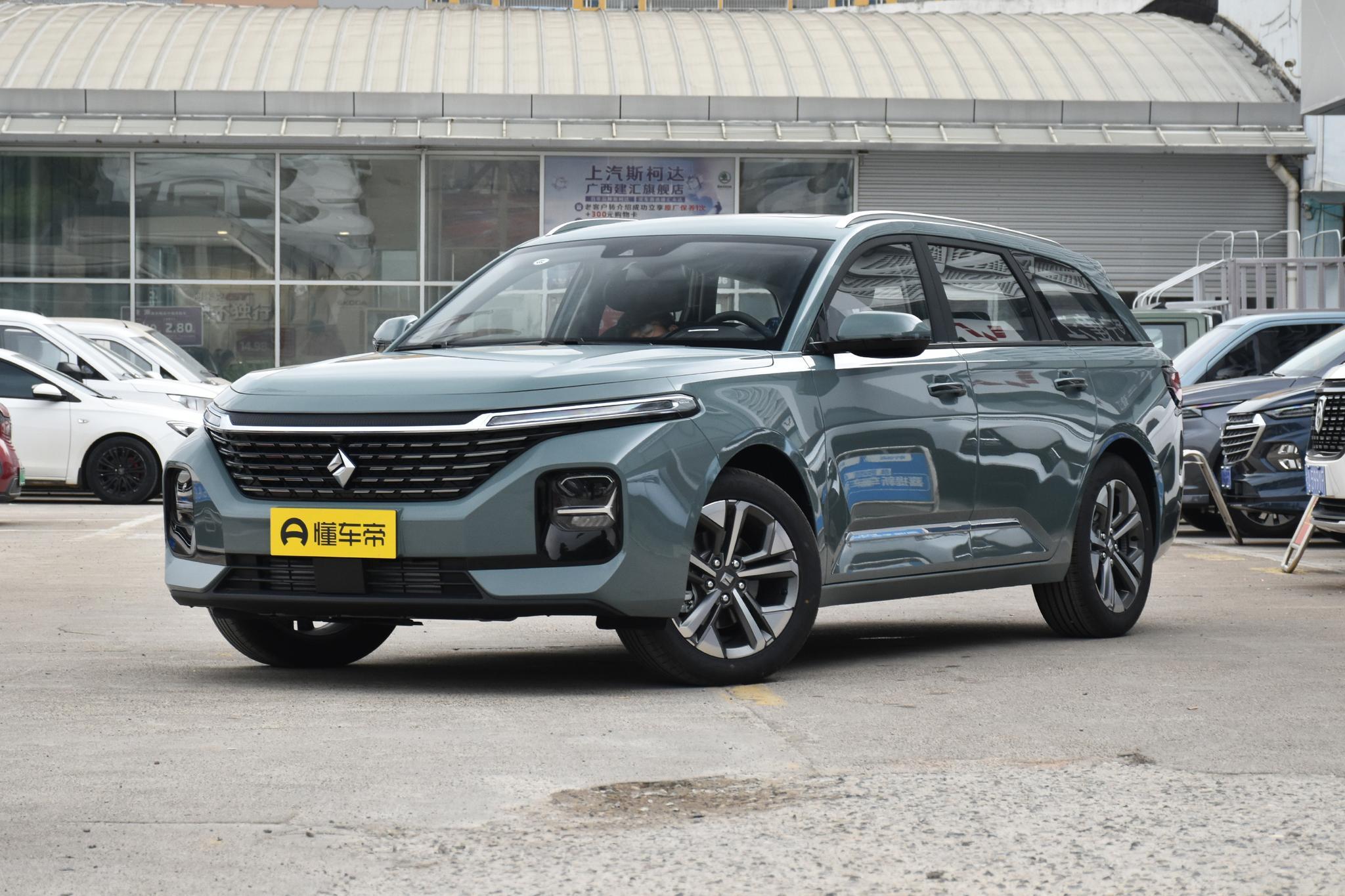 Mille Nuit Baccarat: Fragance Kelas Premium dengan Aroma Eksotis dan Unik