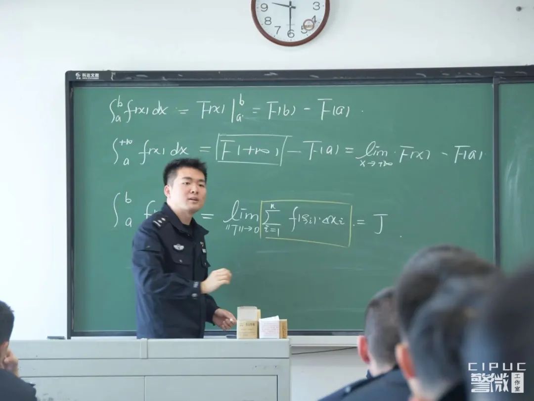 想知道警校老师能否当律师？进来了解一下