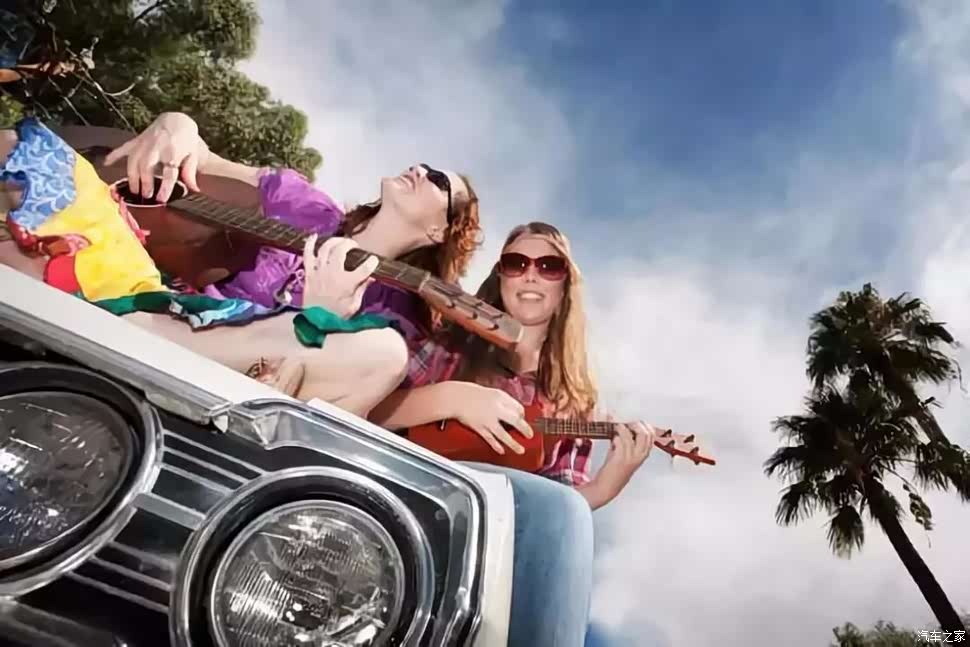 《让开车朋友关音乐的优雅方式有哪些？教你避免尴尬还不影响友情的方法》