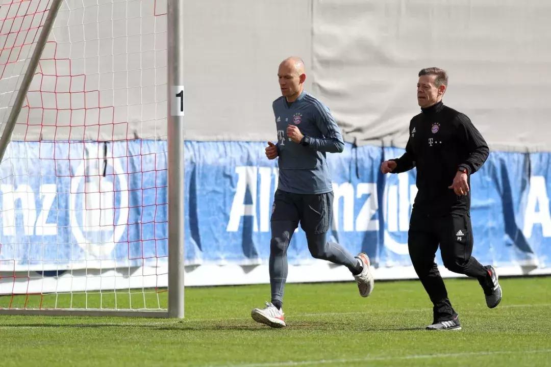 为什么博阿滕那张红牌成了足球史上最受争议的判罚？