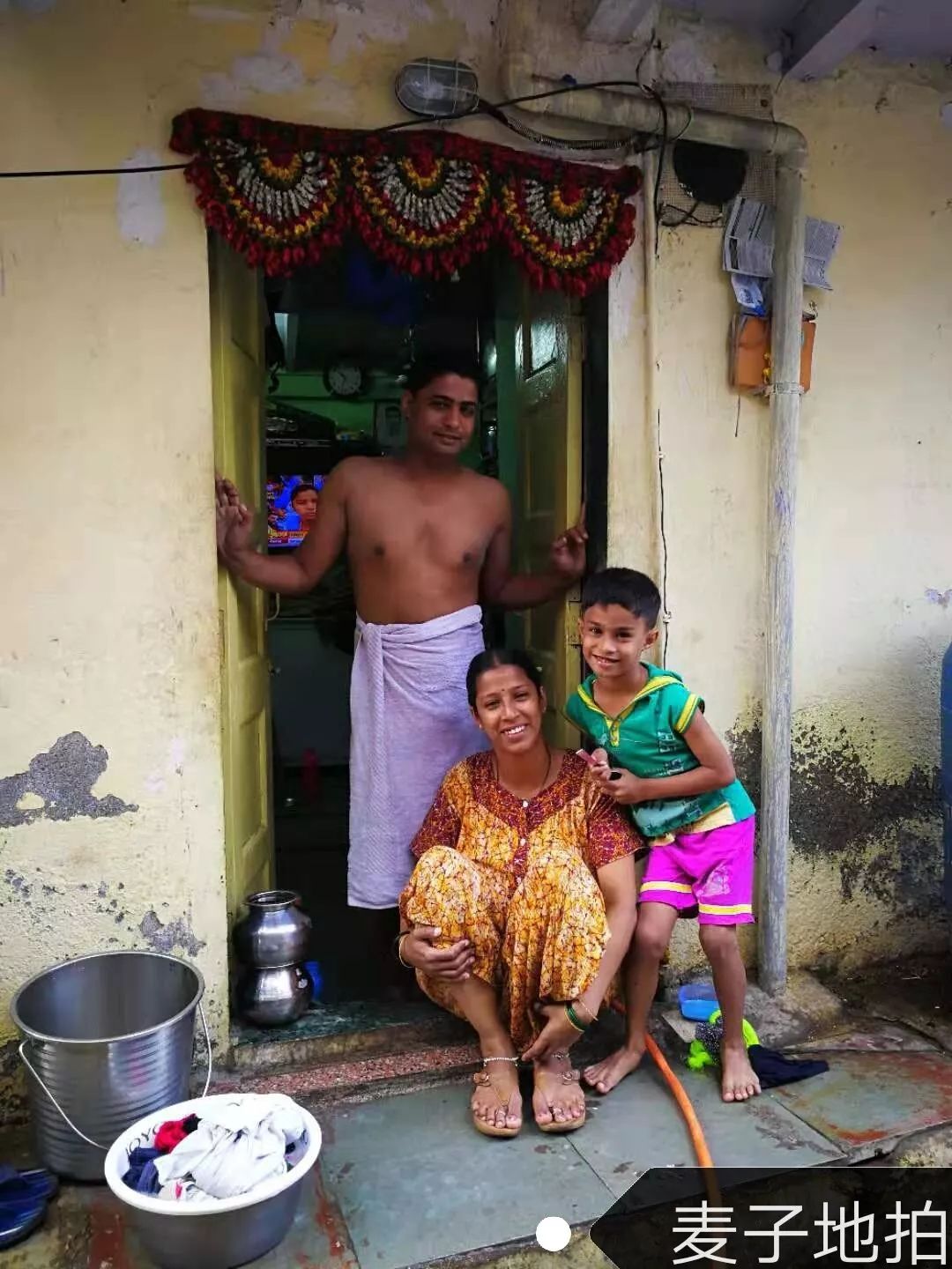 详细解析：印度人为何能在贫穷中找到快乐？