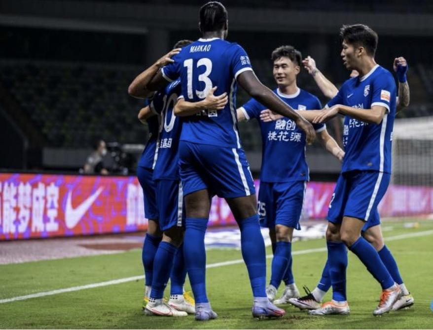 武汉三镇足球队凭什么三年冲超夺冠? 武汉三镇足球队凭什么三年冲超夺冠?