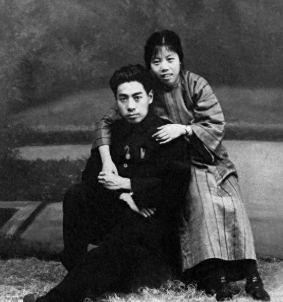 特朗普强令哈佛大学赶人，中国留学生不能幸免！400年来前所未有