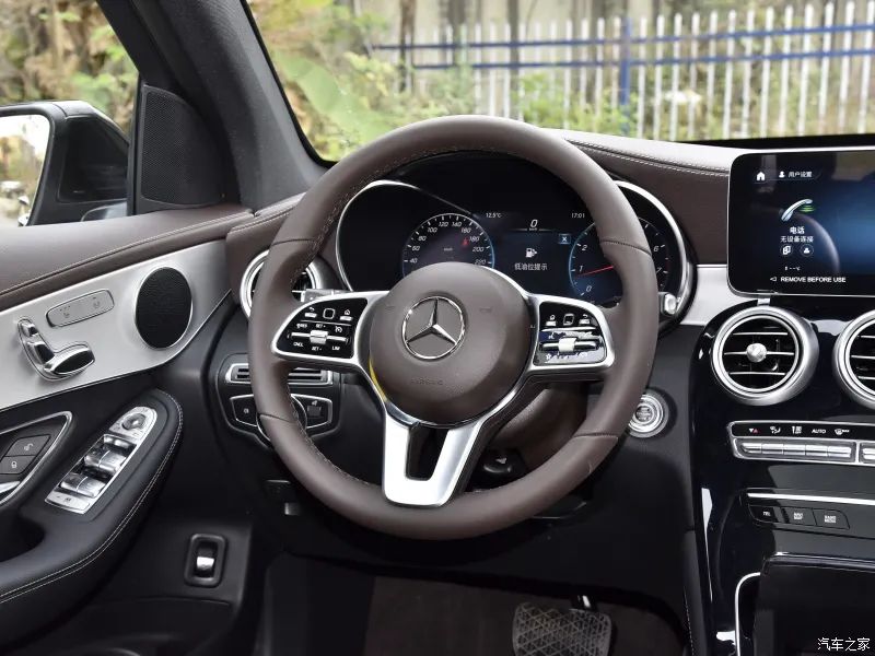 奔驰GLC L 2022款低配购买建议_奔驰glc260l最新价格_ 奔驰GLC L 260L 4MATIC 动感型配置分析 