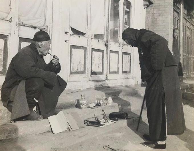 摆摊算命真的能月入过万吗？