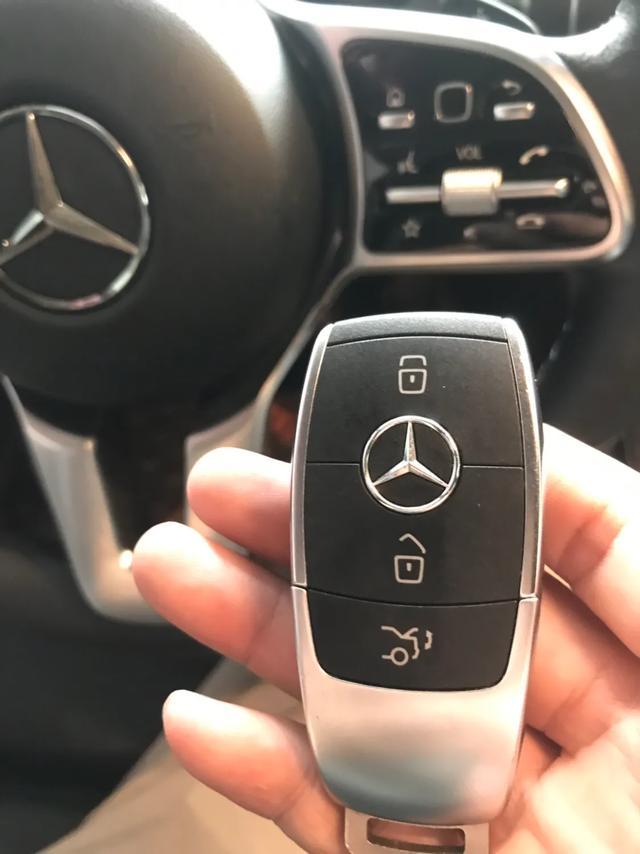 奔驰C180论坛用户必看：新手购车如何省3万？全流程避坑指南