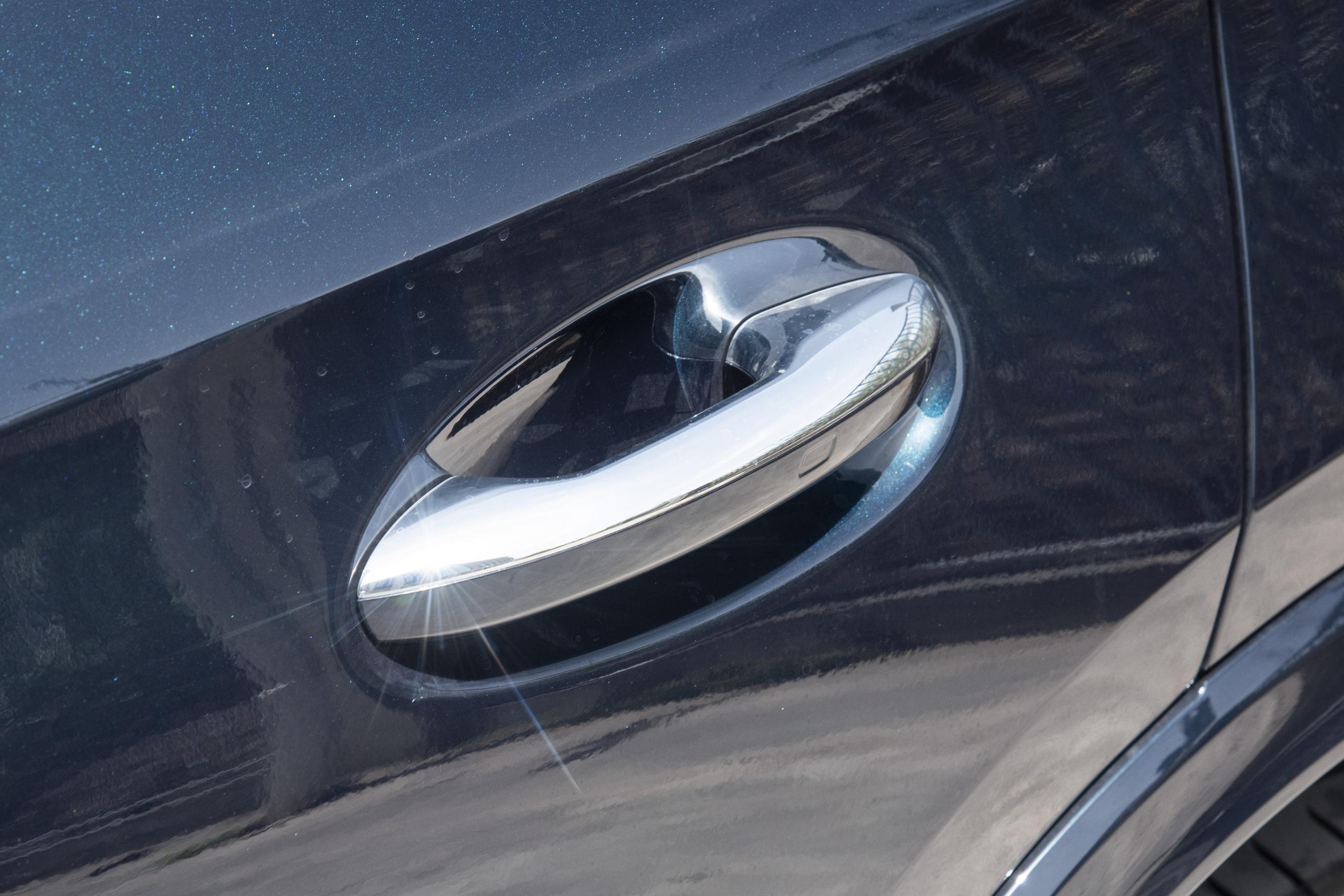 奔驰GLC轿跑价格48.95万元_奔驰GLC轿跑2025款配置_奔驰glc260报价