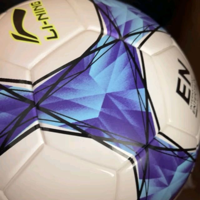 李宁足球4号5号怎么选适合儿童成人?看完这篇不踩坑 李宁足球4号5号怎么选适合儿童成人?看完这篇不踩坑