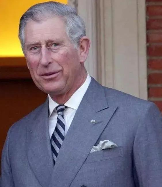 频繁梦见自己是公主的深层解析:2025年运势与星座指南 频繁梦见自己是公主的深层解析:2025年运势与星座指南