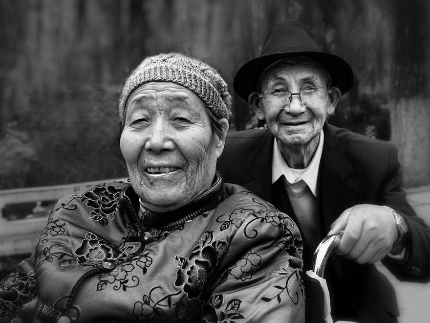 在新加坡打拼的华人，怎么快速找到组织？