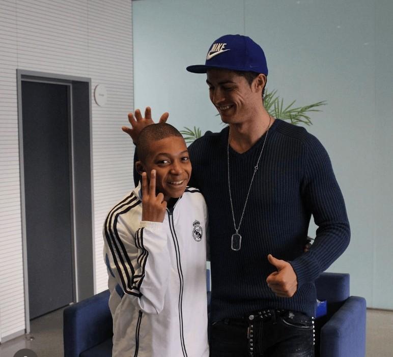 国家电网充电桩加盟：还在纠结充电桩加盟成本高？新手如何省8万加盟费