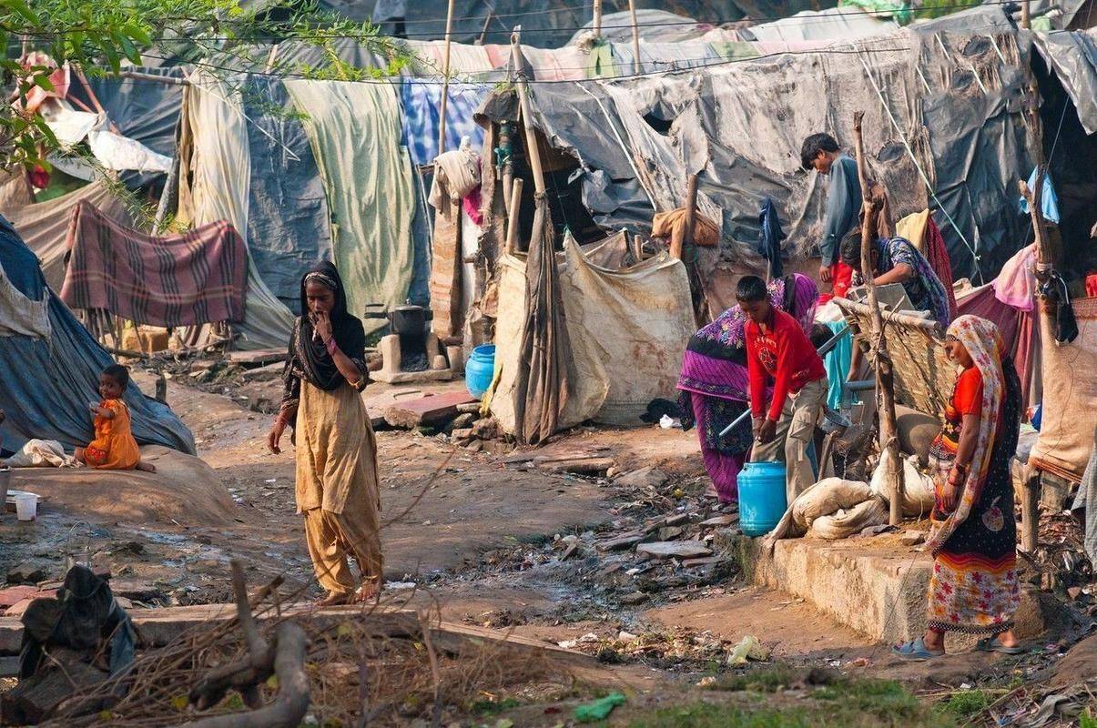 印度贫困的主要原因