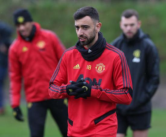 为什么说 佩佩踩梅西 是足球游戏最难复刻的骚操作？