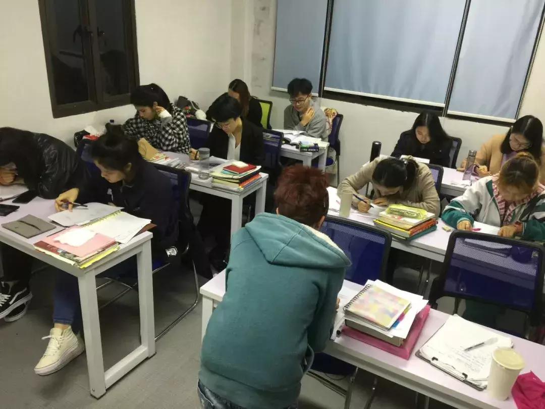 申请意大利商务签证需要准备哪些材料？