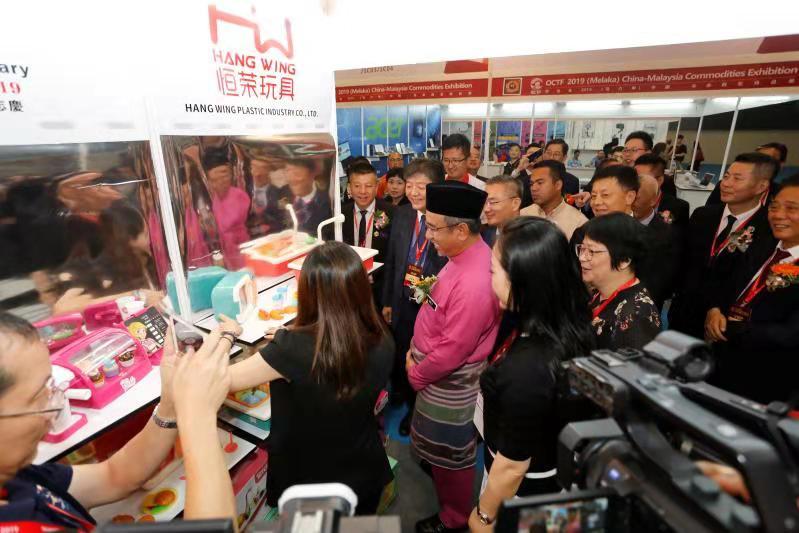 在马来西亚怎么找到靠谱的华人交流论坛？