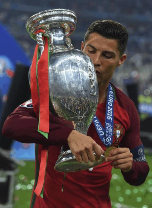 欧冠决赛推迟会带来哪些连锁反应? 欧冠决赛推迟会带来哪些连锁反应?