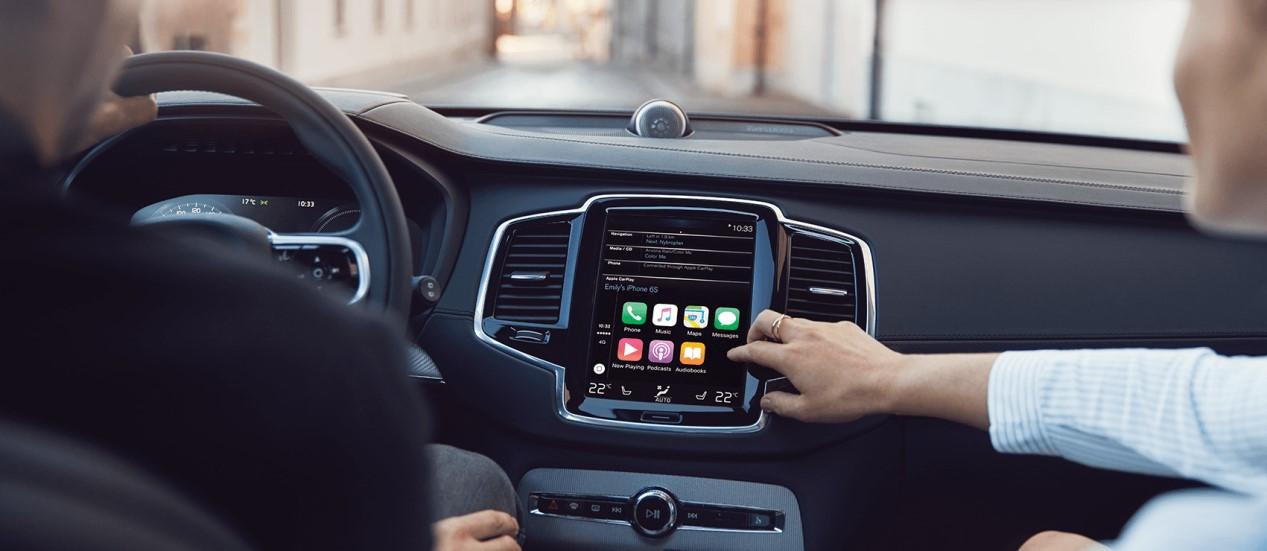 沃尔沃与奥迪相撞，究竟谁更抗撞？