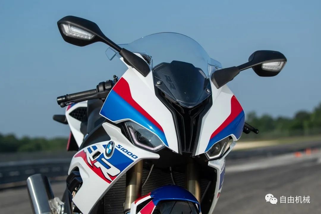 宝马官网中国官网s1000rr性能体验究竟怎么样？