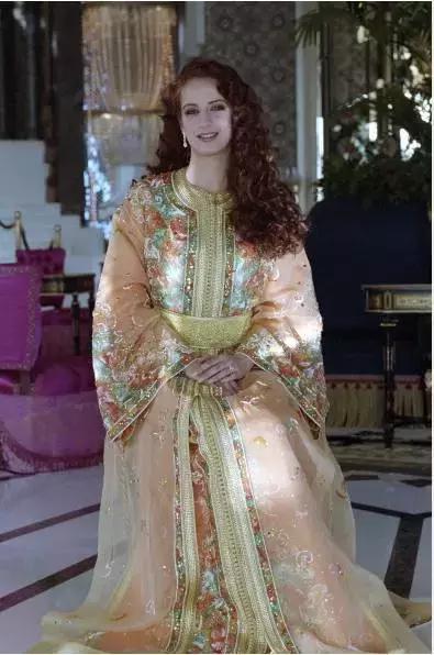 西班牙队为啥能靠 绣花脚 统治足坛十年？