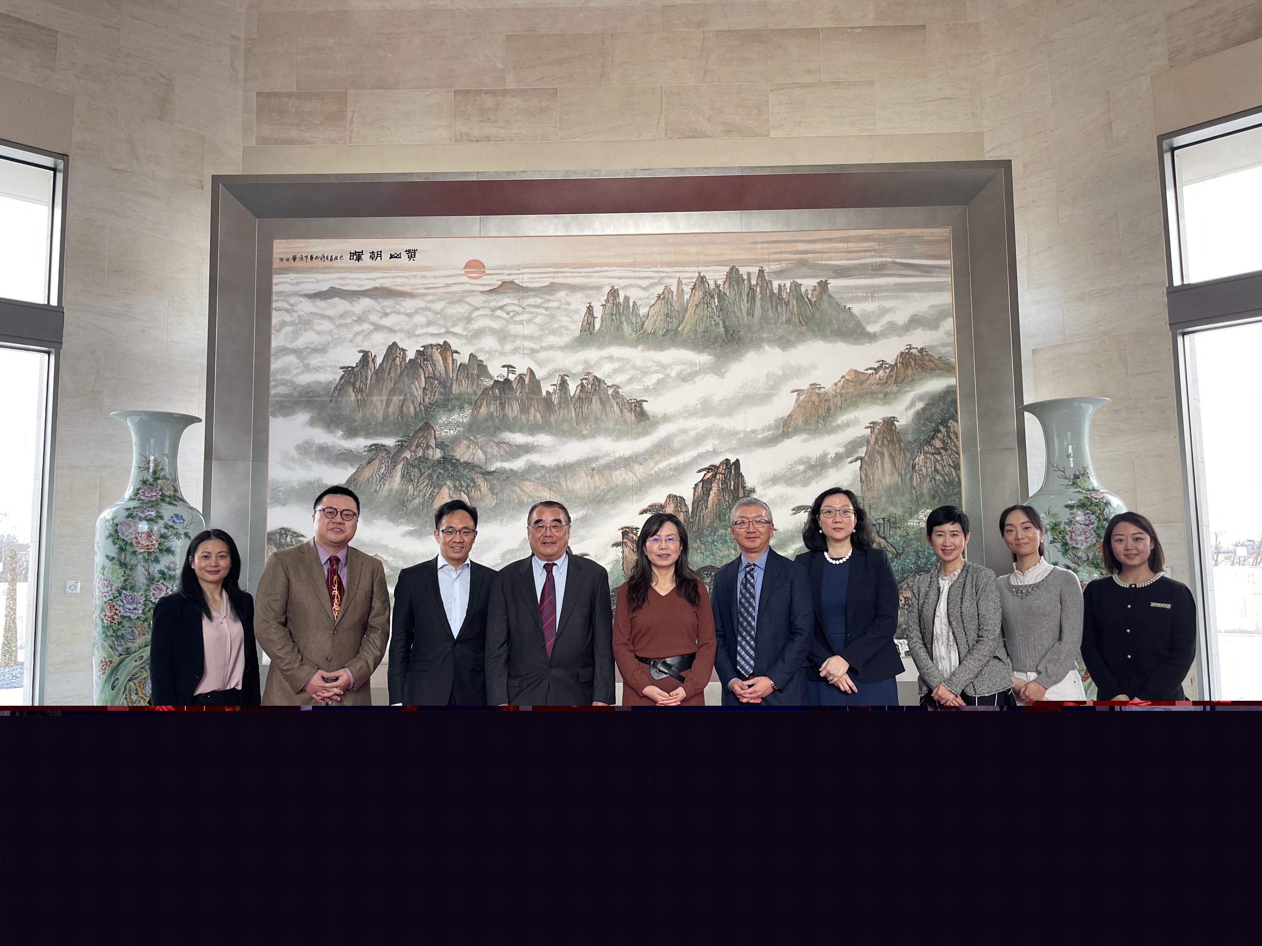 第一次参加世界华人论坛该带什么脑子去？