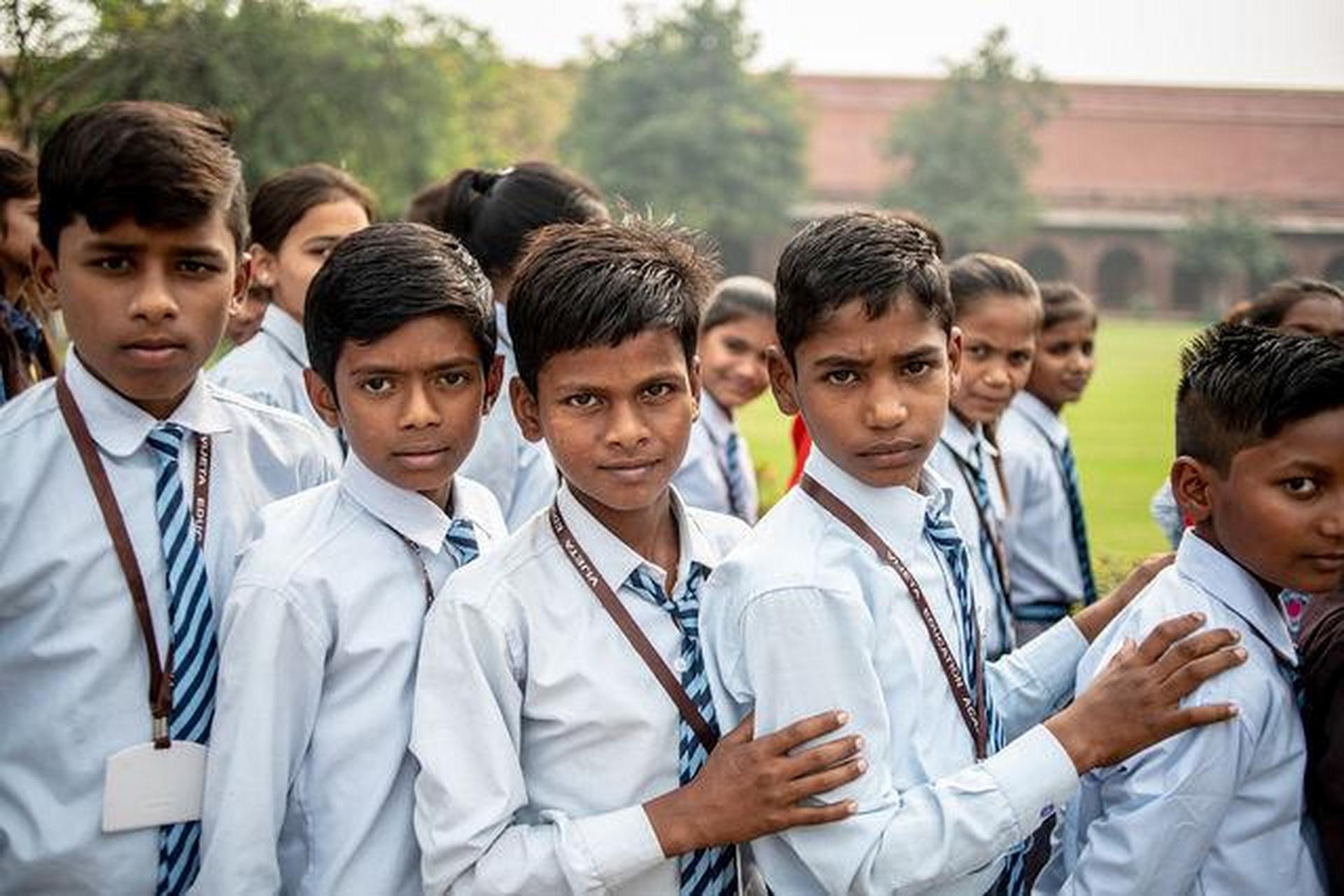 印度留学生人数超过中国的缘由