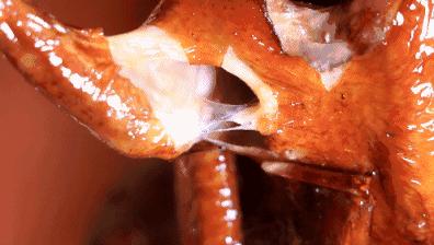 四两重的骨头真能决定女人命运? 四两重的骨头真能决定女人命运?