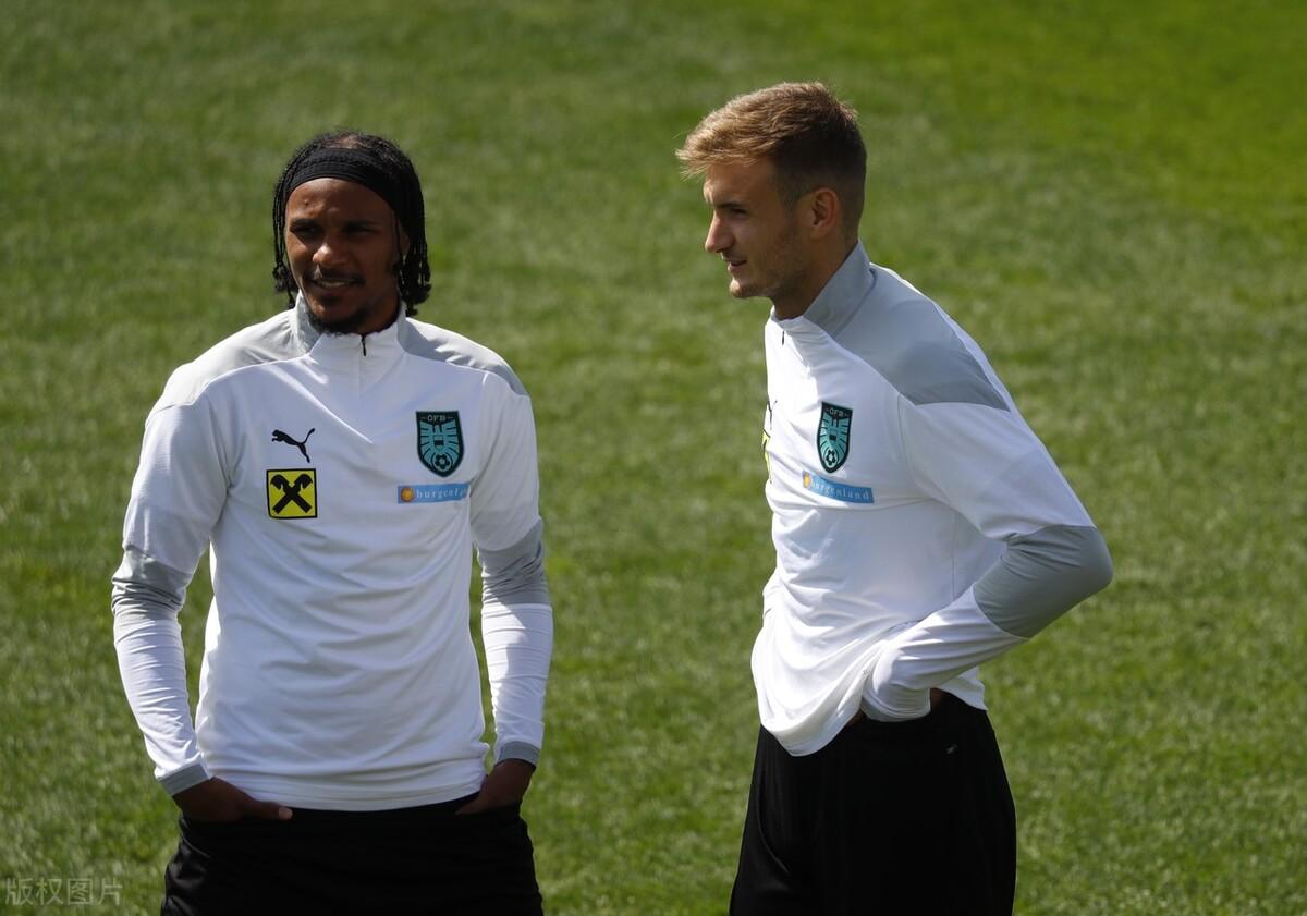 菜鸟如何在职业级足球基地存活一个月？