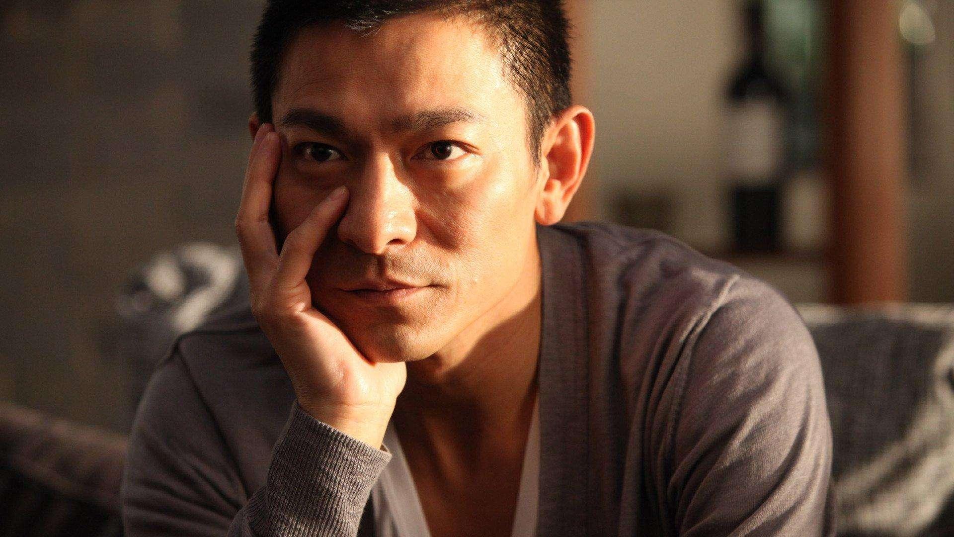 梦见老公跳河救人代表什么?2025年必知的3大预兆与化解指南 梦见老公跳河救人代表什么?2025年必知的3大预兆与化解指南